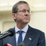 Madaxweyne Hersog oo booqasho rasmi ah ku bilaabay Australia xaflad xus ah oo ka dhacday goobta weerarkii argagixiso ee Bondi Beach