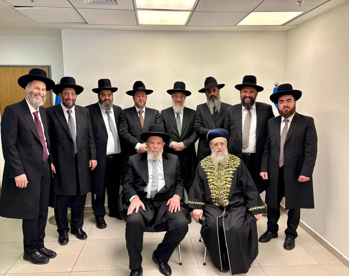 Chief Rabbis Meet New City Rabbis