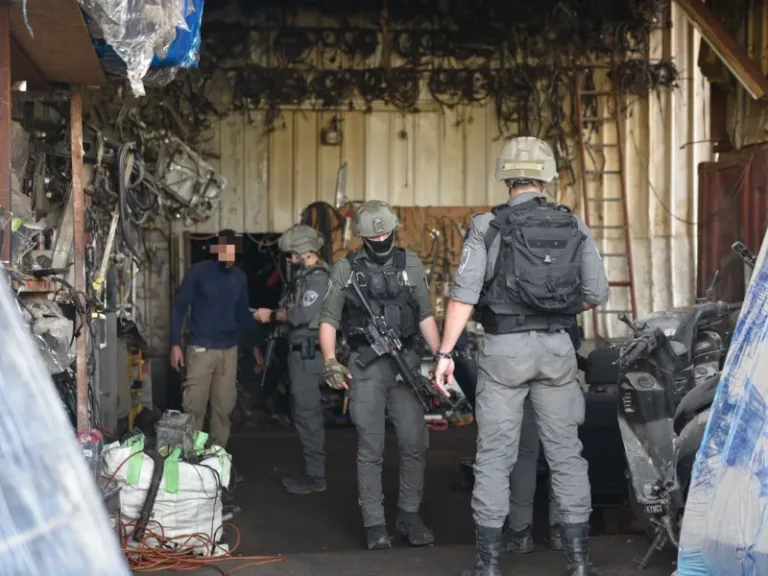 Restoring governance in the village of Azzun