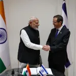 राष्ट्रपति हर्ज़ोग ने प्रधान मंत्री नरेन्द्र मोदी का येरुशलम में राष्ट्रपति निवास में स्वागत किया