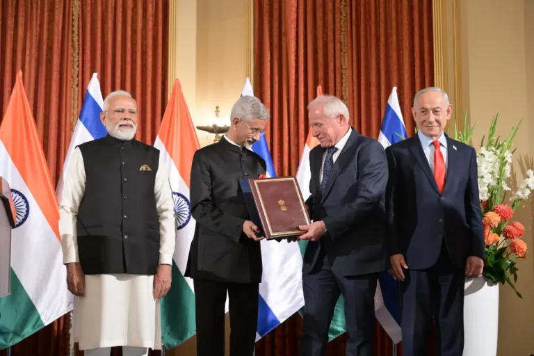 Negosyo: Israel at India, nagkasama sa unang pagkakataon para sa pagpapaunlad ng fisheries at aquaculture: Lumagda ang Israel at India sa Memorandum of Understanding para sa kooperasyon sa larangan ng fisheries at aquaculture