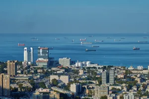 بيع شركة “زيم” الإسرائيلية للشحن لشركة “هاباج-لويد” الألمانية بـ 3.7 مليار دولار