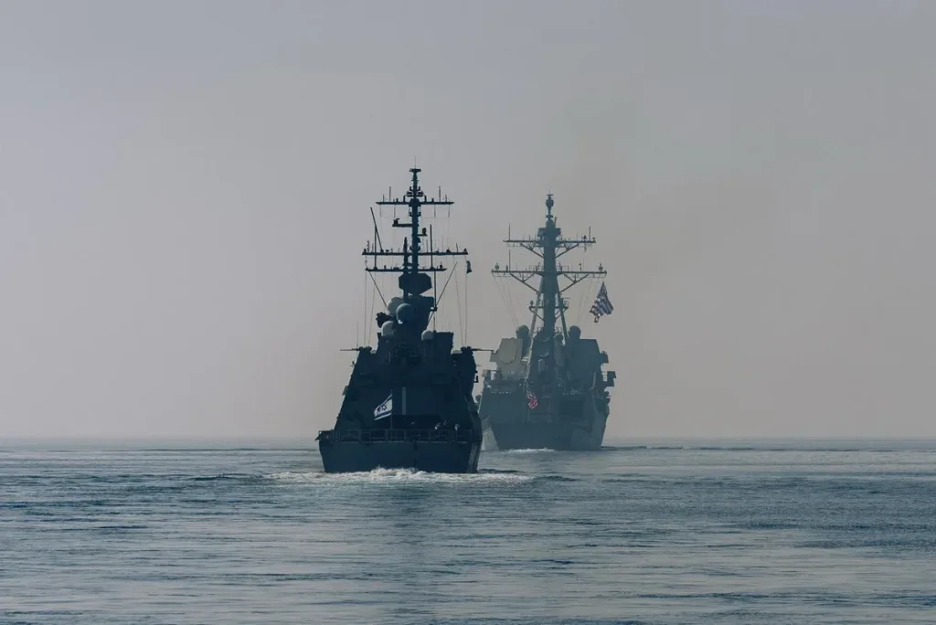 U.S. Warship Drills With Israel in Red Sea as Iran Tensions Continue
