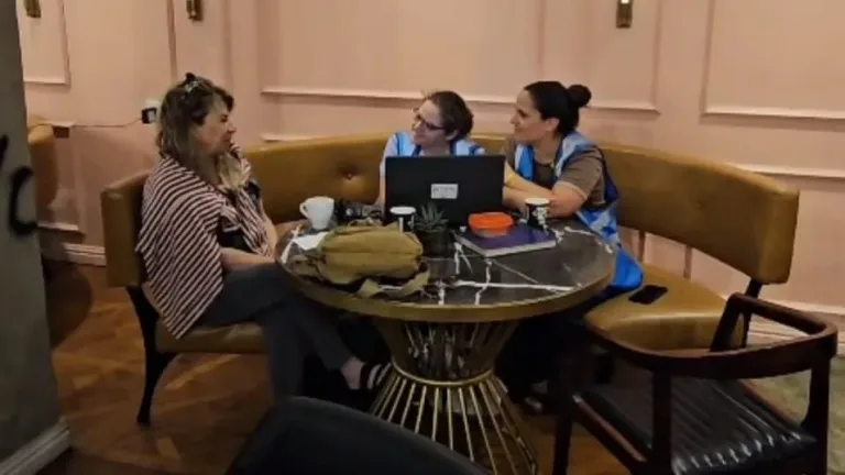 العامة: وزارة الرفاه والخدمات الاجتماعية تعبئ جهودها لإجلاء السكان الذين تضررت منازلهم جراء الهجوم الصاروخي