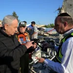 Hadalkii Ra’iisul Wasaare Netanyaahu ee Goobta Lagu Weeraray Gantaalaha ee Magaalada Beyt Shemesh