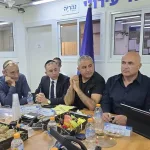 عقد المدير العام لوزارة الداخلية يسرائيل أوزانا اجتماعاً لتقييم الوضع مع رؤساء السلطات المحلية على خط المواجهة، وذلك في أعقاب التصعيد على الحدود الشمالية.