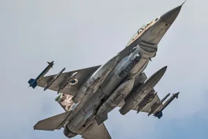 ایران از نیمه‌شب تاکنون چهارمین رگبار موشک را شلیک کرد؛ اسرائیل حملات هوایی خود را تشدید می‌کند