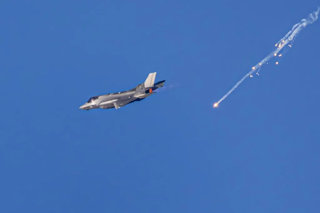 إسرائيل توسع حملتها ضد إيران وتضرب 50 موقعاً ليلاً، وأكثر من 3000 موقع إجمالاً