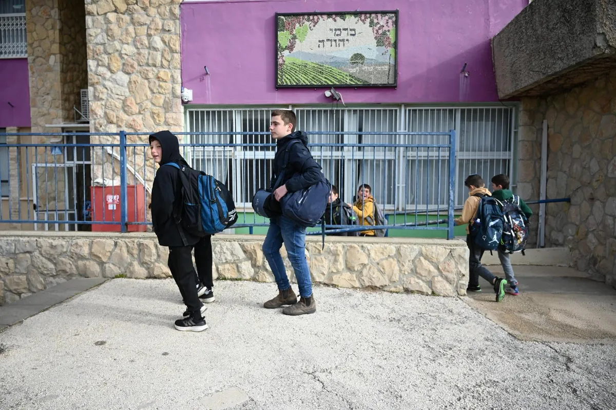 Amniga: Dugisyada Israa’iil Waxay Si Qayb Ah U Furmeen Kadib Laba Todobaad Oo Xirnaansho Dagaal