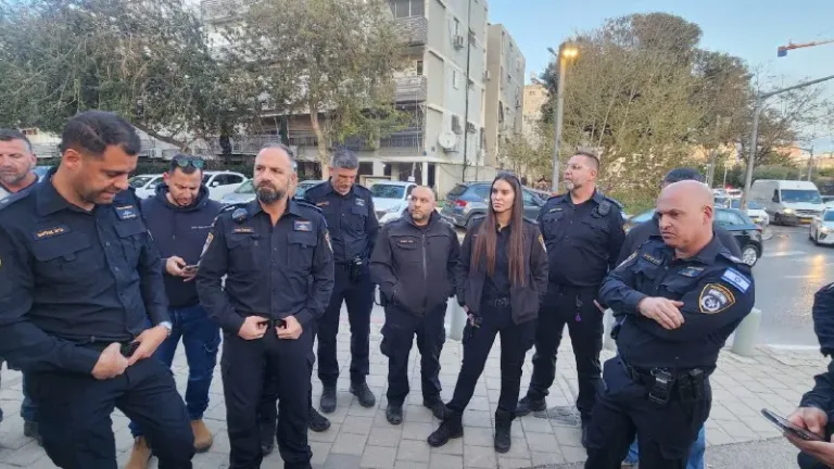 Jaffa Man, 20s, Seriously Hurt; Police Investigate Criminal Incident