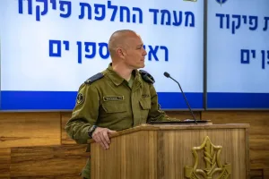 Brigadier General Eliezer Sucholitzky assumed command of the Naval Staff.