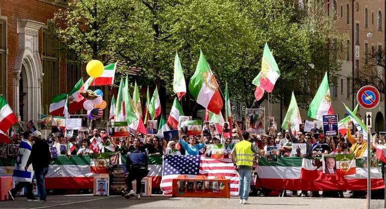 From Newt Gingrich: “Pro Trump and pro USA rally in Bern with large Iranian participation and pro Trump signs-photo by Callista Supporters of U.S.