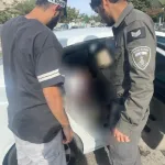 Police officers from the Tel Aviv Central Station and Border Police fighters from the Tel Aviv District arrested two suspects during Shabbat, following a wave of arrests last night in which five suspects were arrested in connection with a violent incident that occurred in the city center.