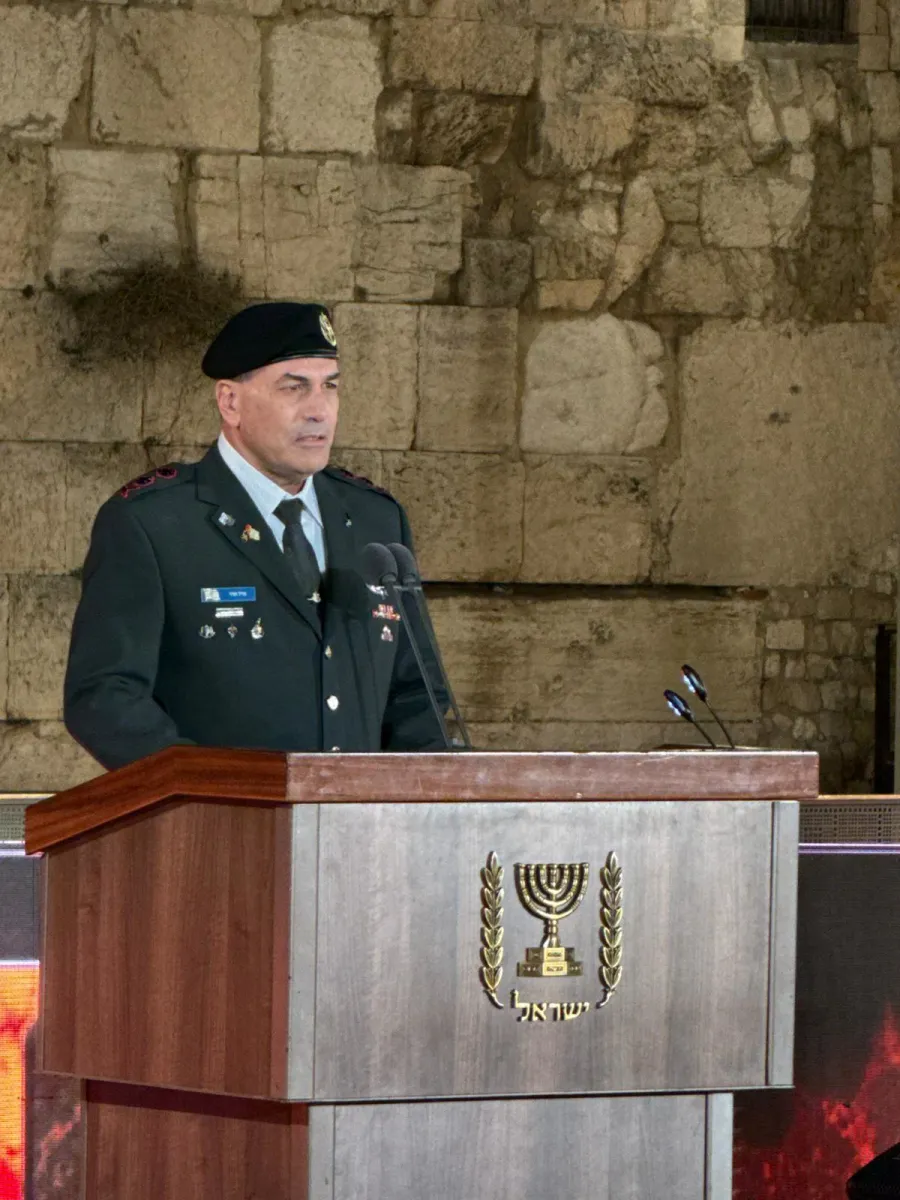 Nous sommes armés de l&rsquo;épée pour assurer une vision de prospérité, de croissance et de paix pour nos enfants et petits-enfants.