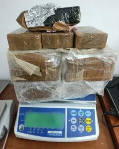 Coast District police officers seized over 12 kg of suspected hashish and arrested two suspects. Yesterday, officers from the Tirat Carmel station conducted an initiative operation to locate and thwart offenses of trafficking and distribution.