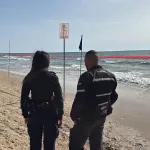 Part of the northern Tzuk Beach in Tel Aviv has been closed to swimmers following the discovery of weapons on the shoreline and in the water.