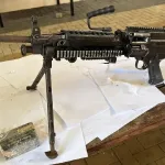 Border Police fighters from the Southern District and MAGEN in the Southern District Intelligence and Investigations Department seized a submachine gun, ammunition, and a substance suspected to be a drug during an operation in Bir al-Dajaj as part of Operation “Iron Net,” led by the Inspector General of the Police.