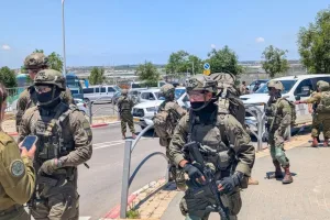 One Israeli Killed, Five Injured in Shooting Rampage, Manhunt Prompts Lockdown