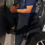 A suspect was arrested in connection with an extortion incident involving threats that occurred last night in southern Tel Aviv. Last night, a report was received about a suspect who arrived at a kiosk on Derech Shlomo Street in Tel Aviv.