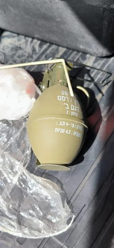 As part of an operation conducted yesterday in the town of Tur’an, forces from the Northern District and the National Guard of the Border Police raided a house and an adjacent open area, following an indication of weapons possession.