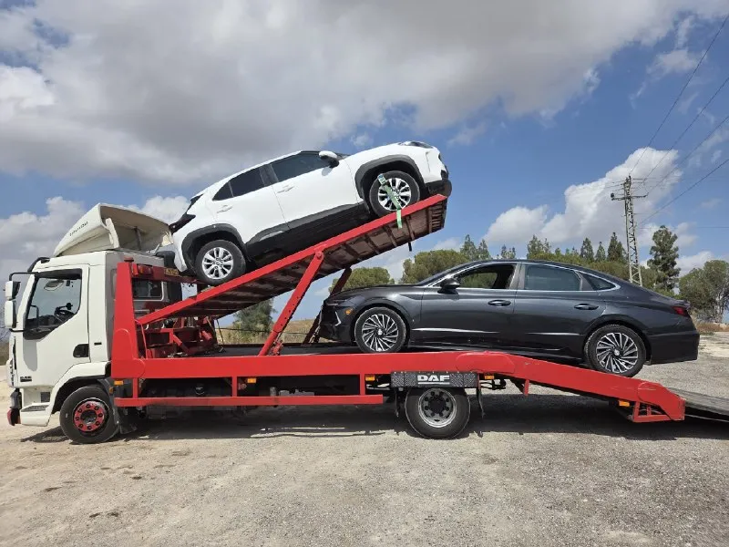 في إطار نشاط عملياتي لوحدات الشرطة والمتطوعين في وحدة “إتغار” في لاهف 433، تم اعتقال مشتبه بهما الليلة الماضية للاشتباه في سرقة مركبات.