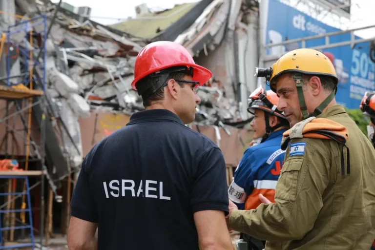 Israeli Emergency Teams Operating in Quake-Hit Venezuela Despite Diplomatic Freeze