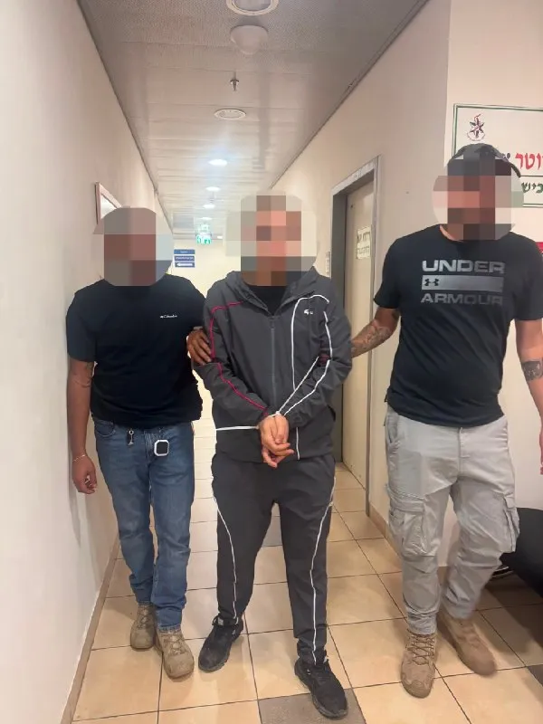 بعد مطاردة، استسلم المشتبه به في حادثة القتل في ريشون لتسيون قبل وقت قصير اليوم.