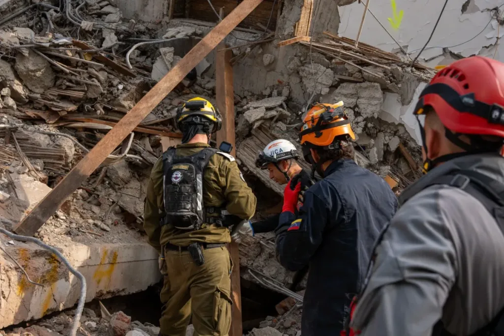 Home Front Command forces are operating at the destruction sites in Cali, Colombia.