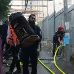 Israel Police: Fire at a synagogue in the Mea Shearim neighborhood of Jerusalem: No casualties in the incident; Torah scrolls were rescued from the scene