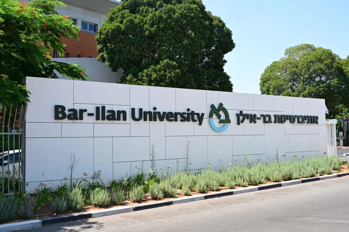 Mga Israeli Scientist, Gumamit ng AI-Designed Proteins para Palakasin ang Cancer-Fighting T Cells
