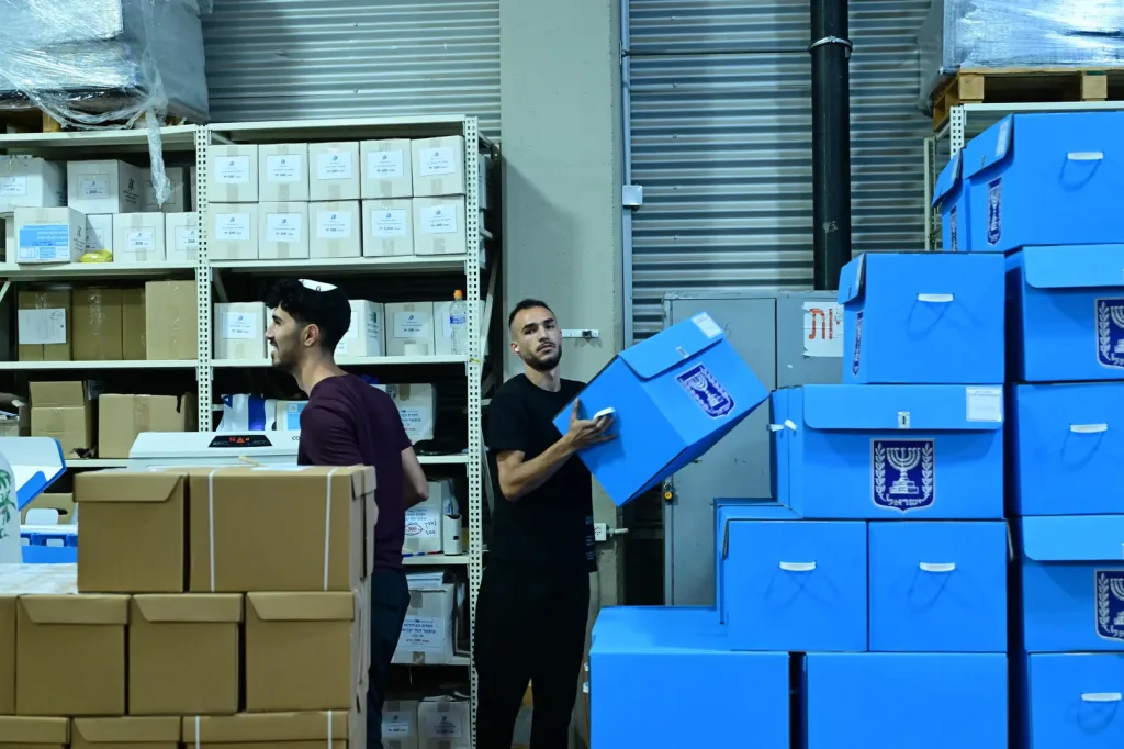 Israel’s 640,000 First-Time Voters Grapple With War, Costs and Political Distrust