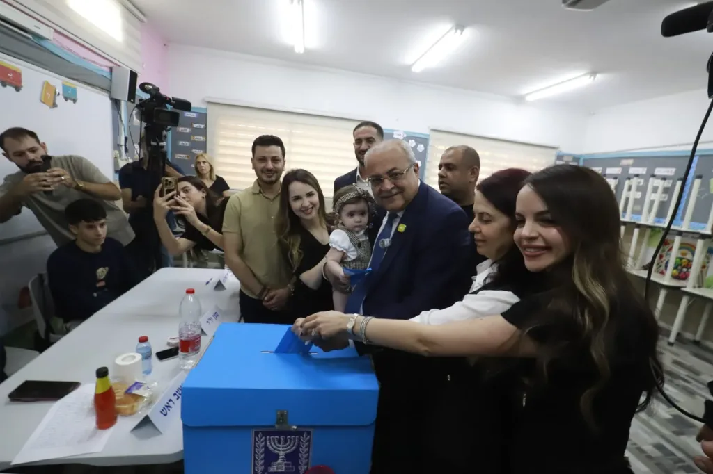 Joint List Calls Likud’s Qatari and Turkish Election Interference Claims a ‘Racist Blood Libel’