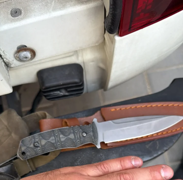 Polizia israeliana: La polizia ha arrestato un sospetto con un coltello vicino a un personaggio pubblico a Tel Aviv